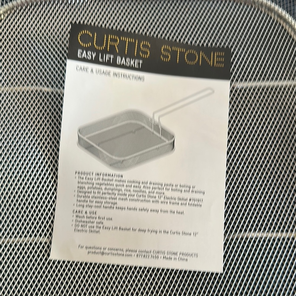 NEW Curtis Stone Easy Lift Basket - Picture 2 of 2
